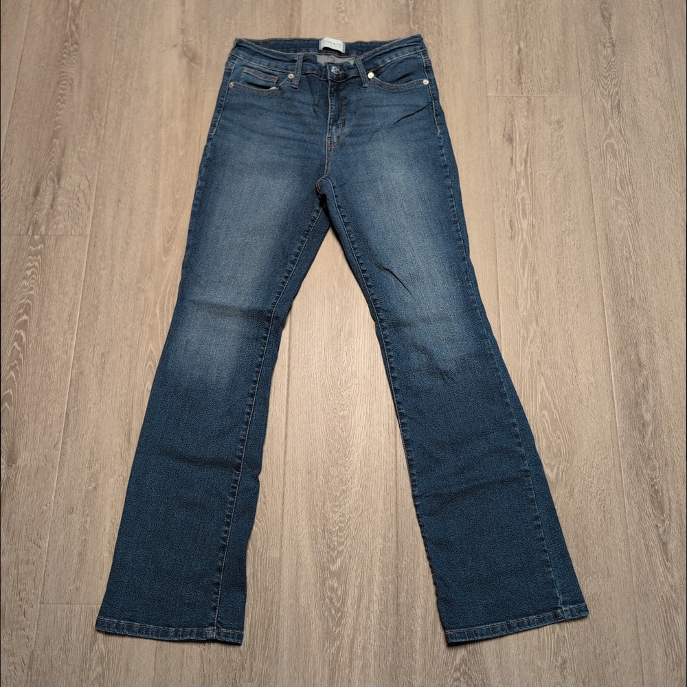 Crown & Ivy Womens 30x31 Blue Wash Faded Denim Flare Bootcut Jeans‎